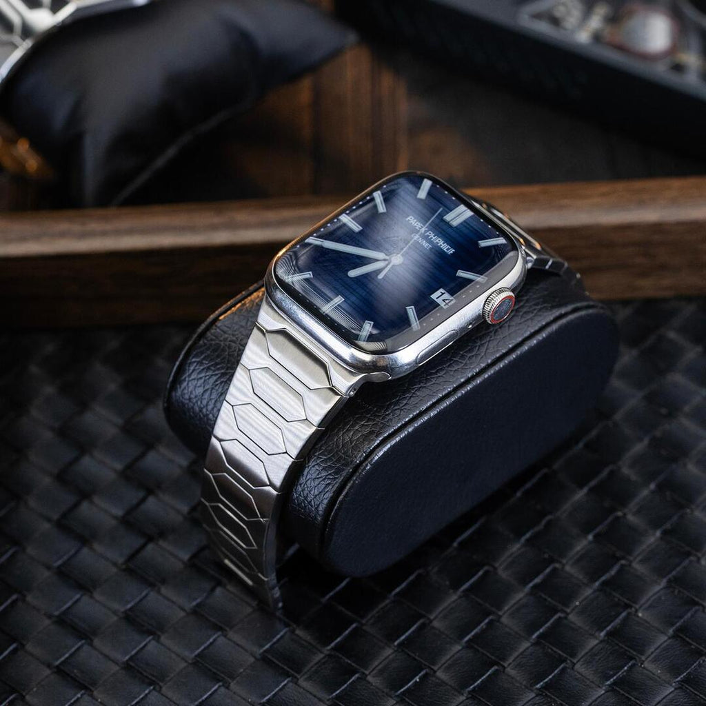 Elegant Stainless Steel Band for Apple Watch – Discreet Luxury Style
