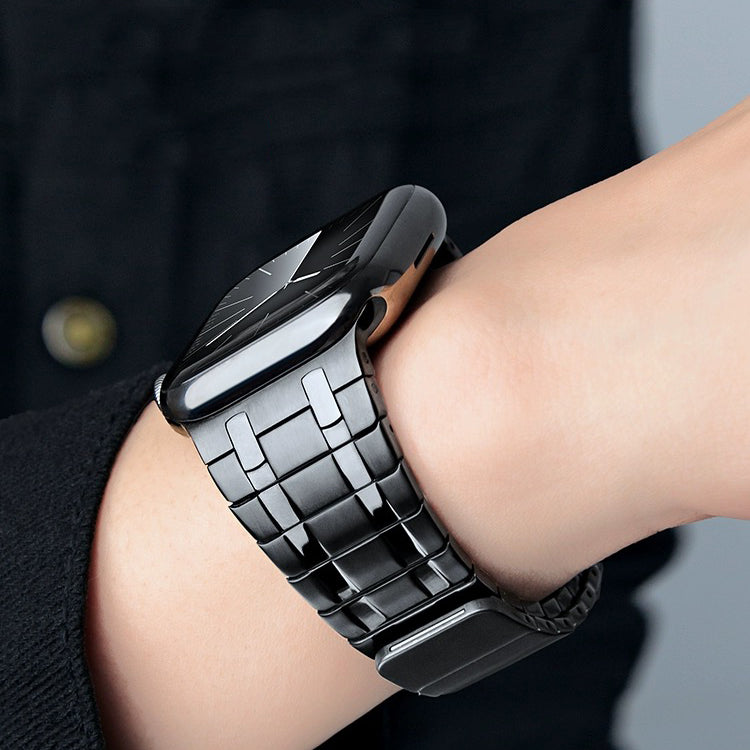 Premium Apple Watch Stainless Steel Band – Elegant Magnetic Closure