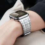 Premium Apple Watch Stainless Steel Band – Elegant Magnetic Closure