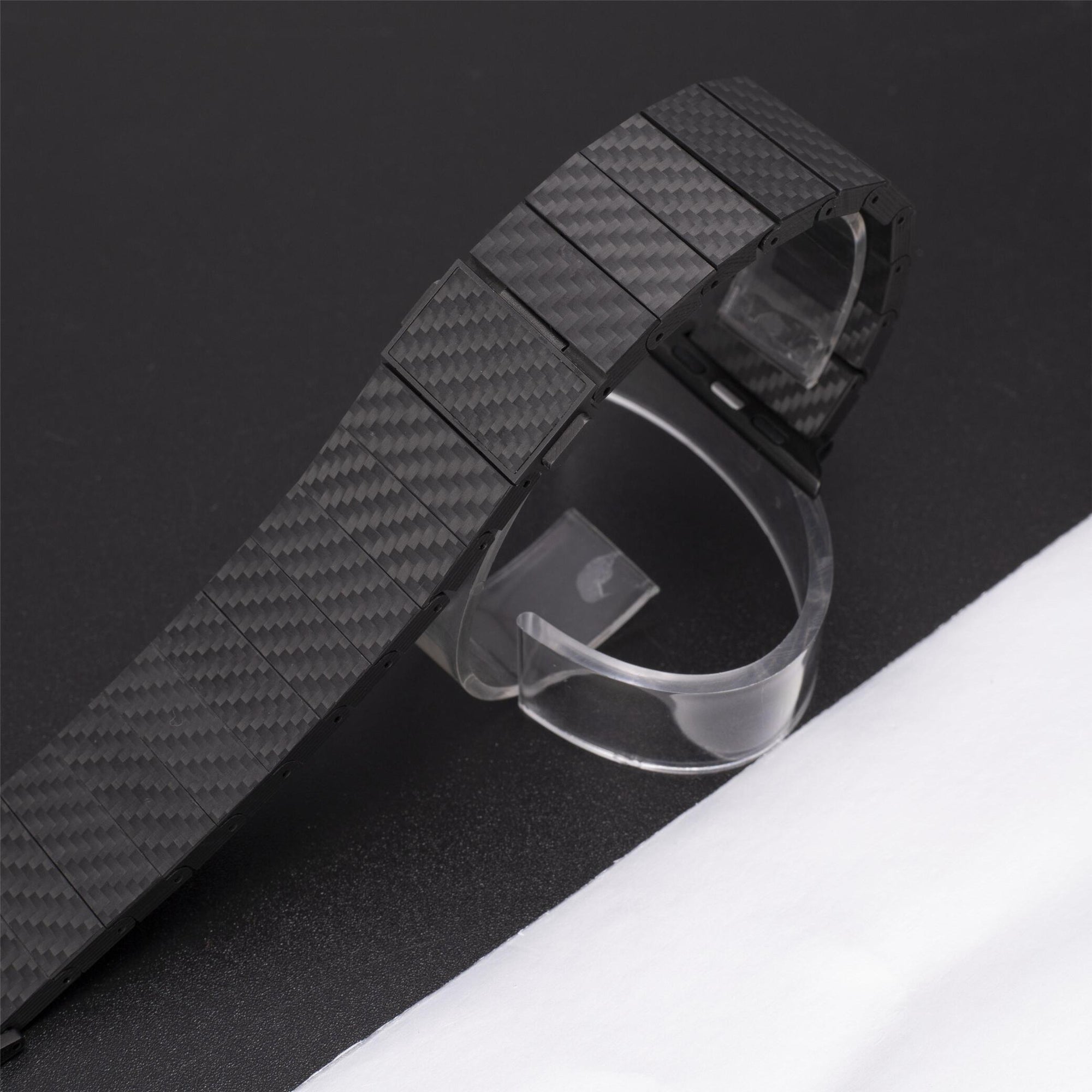 Premium Carbon Fiber Apple Watch Strap for Men – Sporty and Refined Style